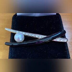 Vintage Butler Signed Pearl & Rhinestone Brooch Heavy Gold Plated Black Enamel